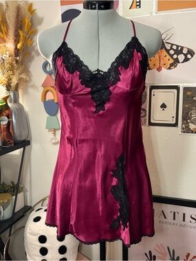 Frederick’s of Hollywood Magenta Satin Slip Dress Small Lace Trim